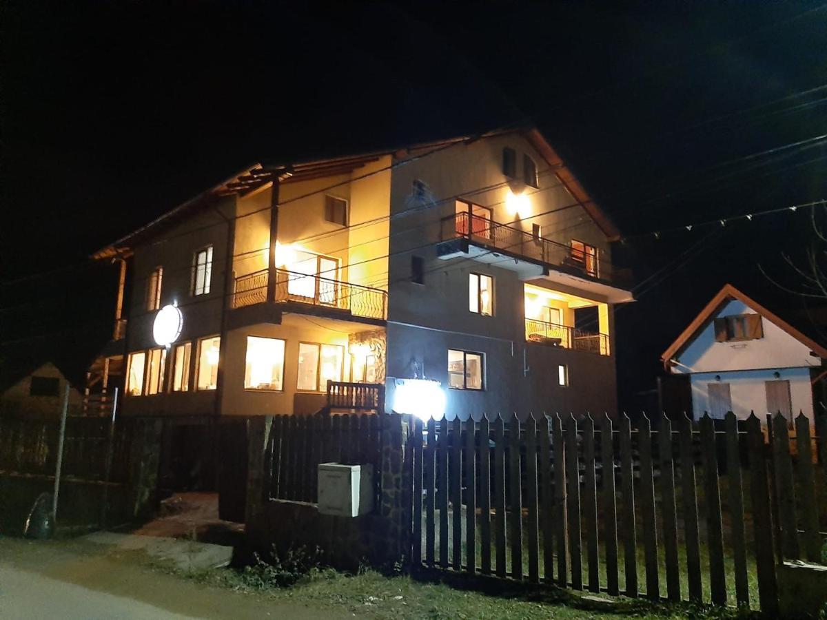 Pensiunea Montan Din Bran,Sat Simon Spa Indoor Bran  Luaran gambar