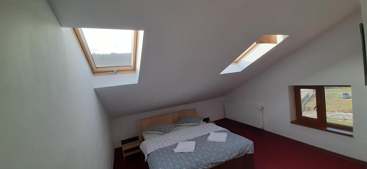 Pensiunea Montan Din Bran,Sat Simon Spa Indoor Bran  Luaran gambar
