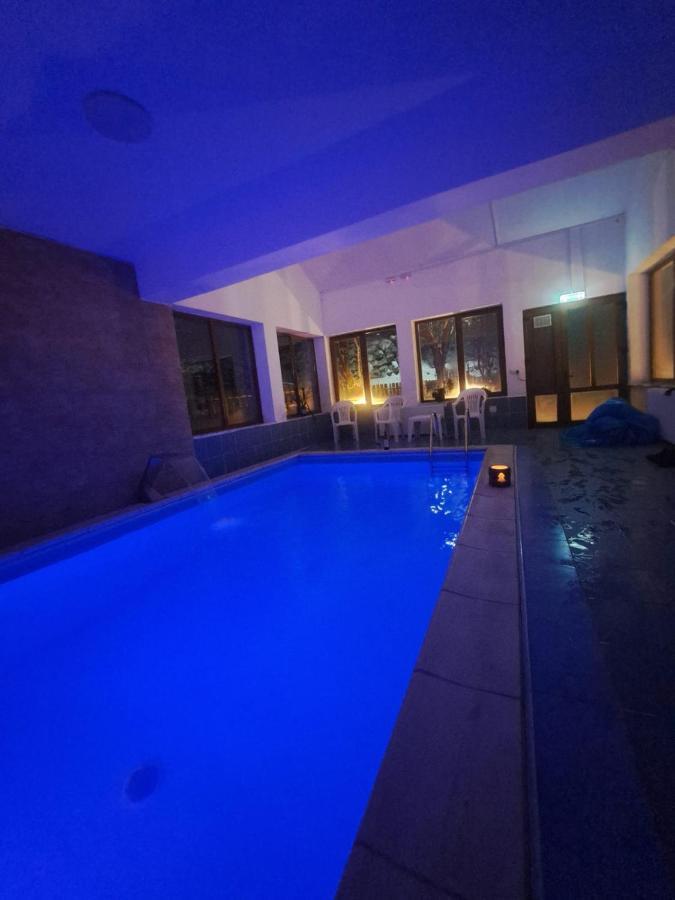 Pensiunea Montan Din Bran,Sat Simon Spa Indoor Bran  Luaran gambar