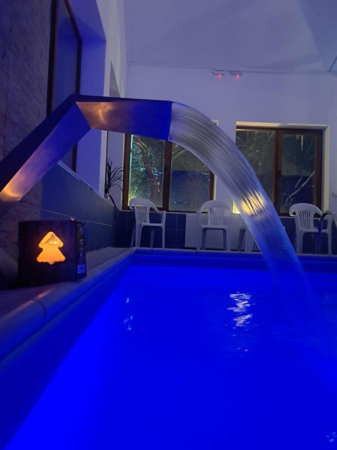 Pensiunea Montan Din Bran,Sat Simon Spa Indoor Bran  Luaran gambar