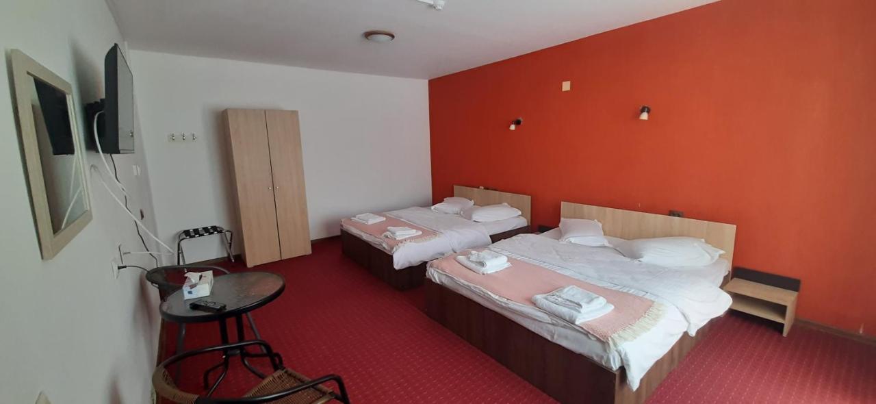 Pensiunea Montan Din Bran,Sat Simon Spa Indoor Bran  Luaran gambar