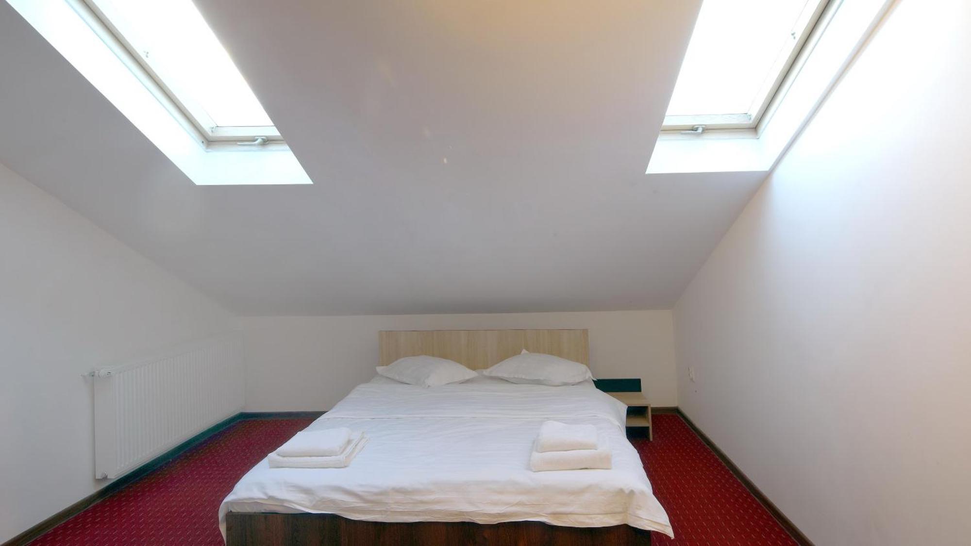 Pensiunea Montan Din Bran,Sat Simon Spa Indoor Bran  Luaran gambar