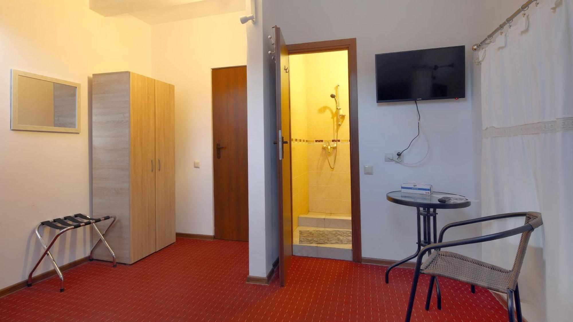 Pensiunea Montan Din Bran,Sat Simon Spa Indoor Bran  Luaran gambar