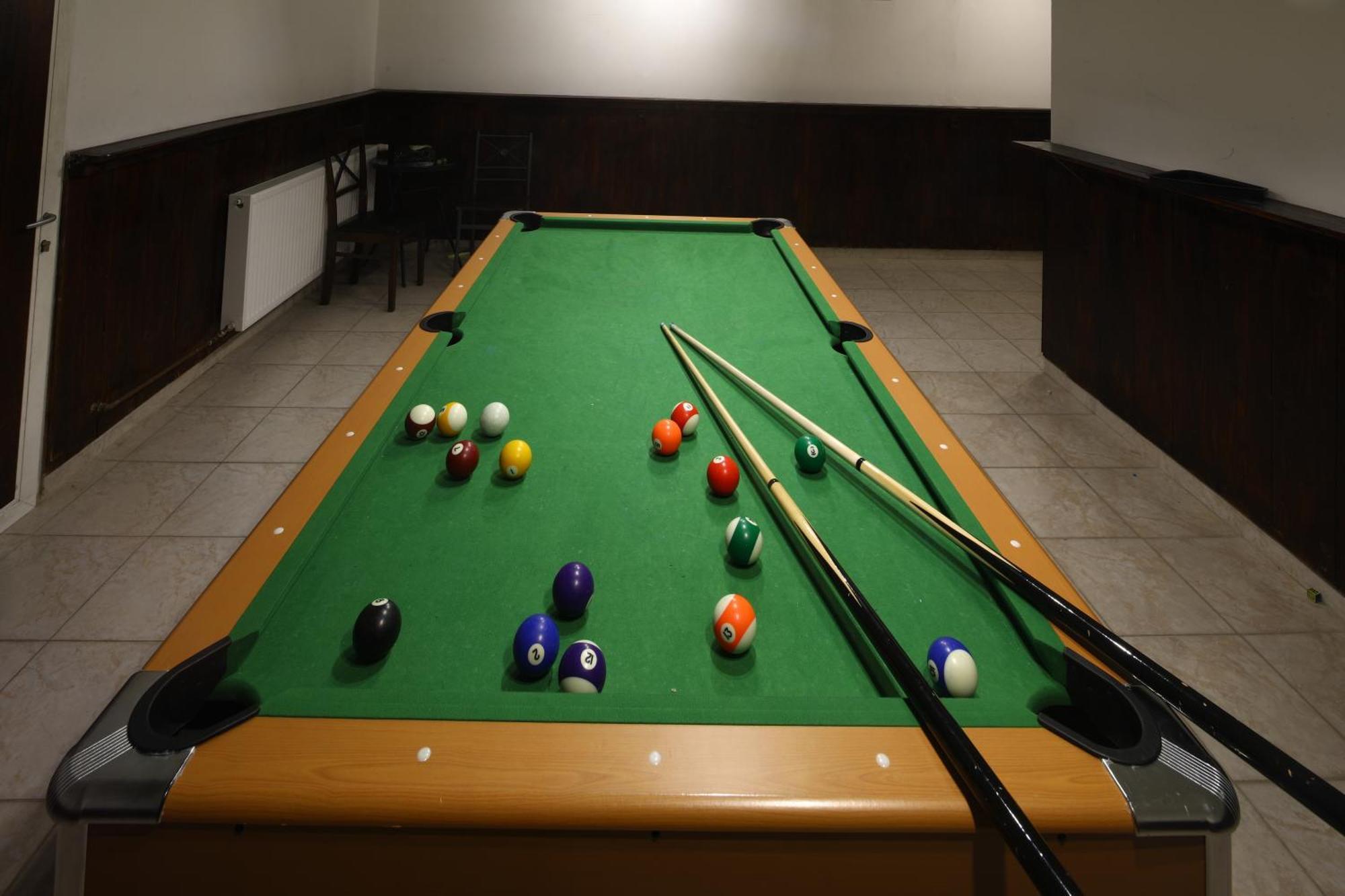 Pensiunea Montan Din Bran,Sat Simon Spa Indoor Bran  Luaran gambar