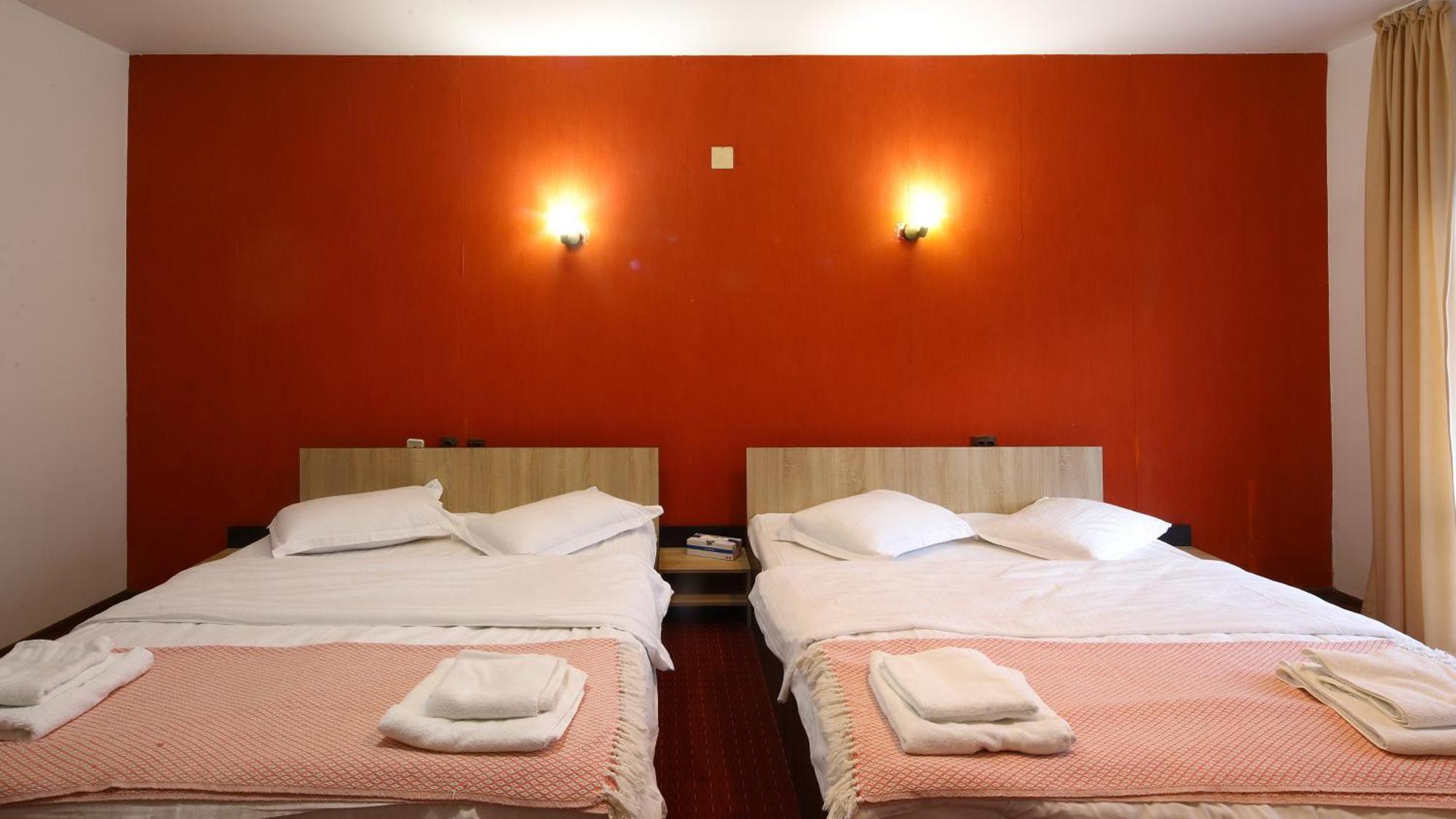 Pensiunea Montan Din Bran,Sat Simon Spa Indoor Bran  Luaran gambar